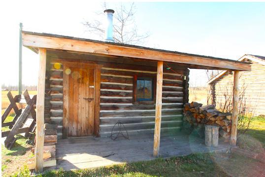 Flying U Ranch Hotel Seventy Mile House Exterior foto